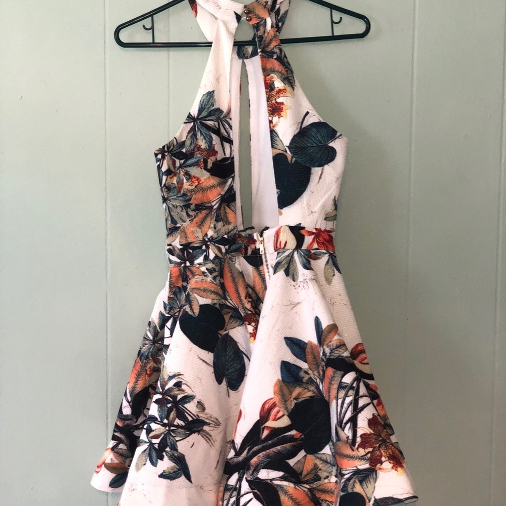 High Neck LuLu's Dress - Picture 3 of 4